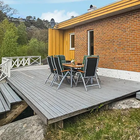 Prázdninový dům In Tjodalyng With Kitchen