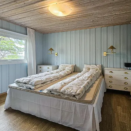 Holiday home In Tjodalyng With Kitchen
